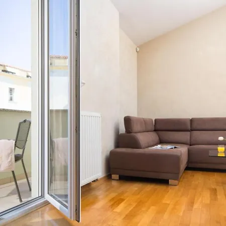 Apartamento Leonardo Pula
